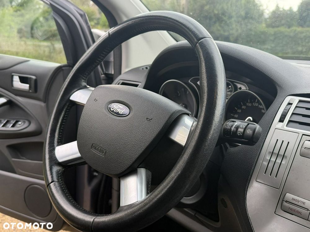 Ford Kuga - 20