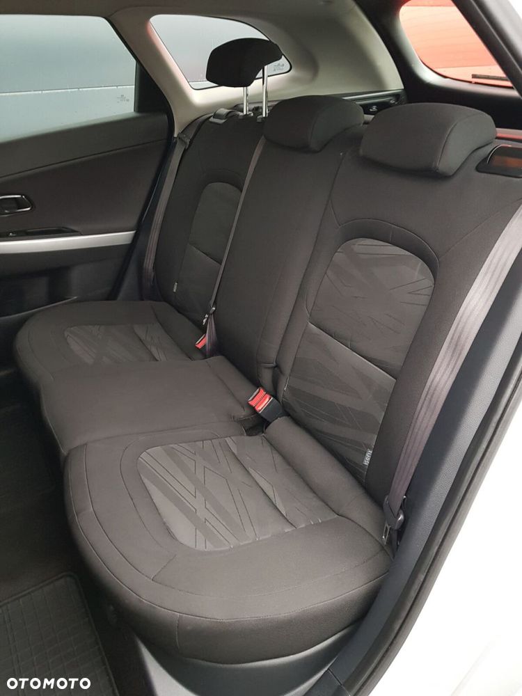 Kia Ceed Cee'd 1.4 CRDi M - 23