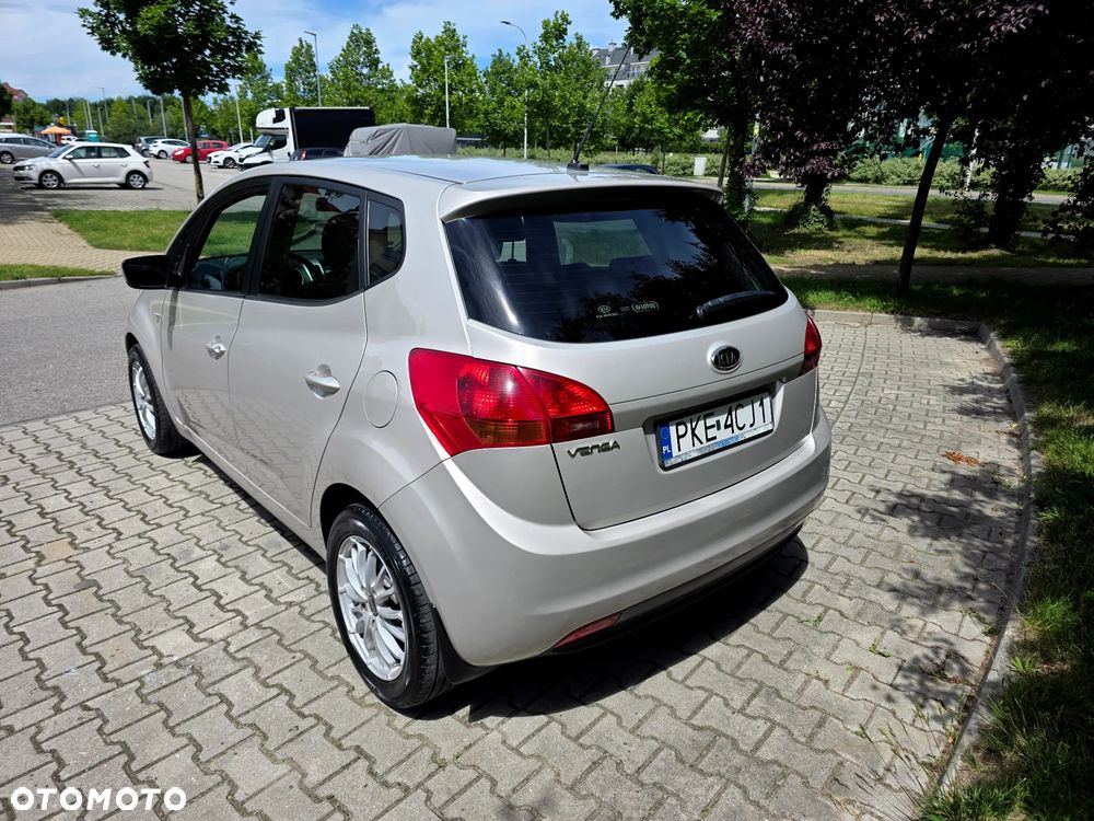 Kia Venga 1.4 L - 16