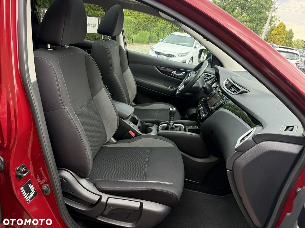 Nissan Qashqai 1.3 DIG-T N-WAY - 23