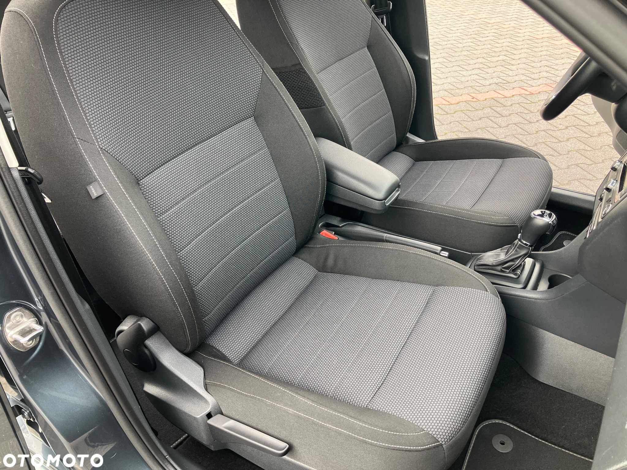 Skoda RAPID 1.6 TDI DPF Edition DSG - 16