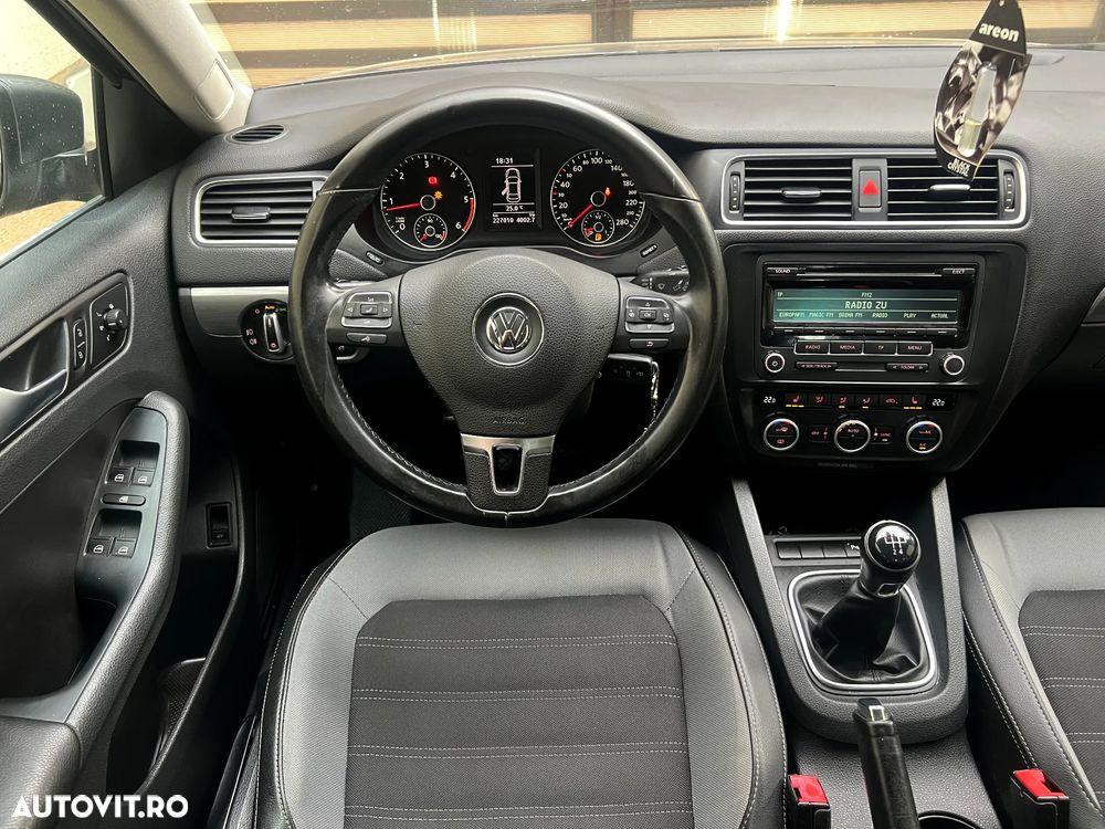 Volkswagen Jetta 1.6 TDI CR DPF Highline - 20