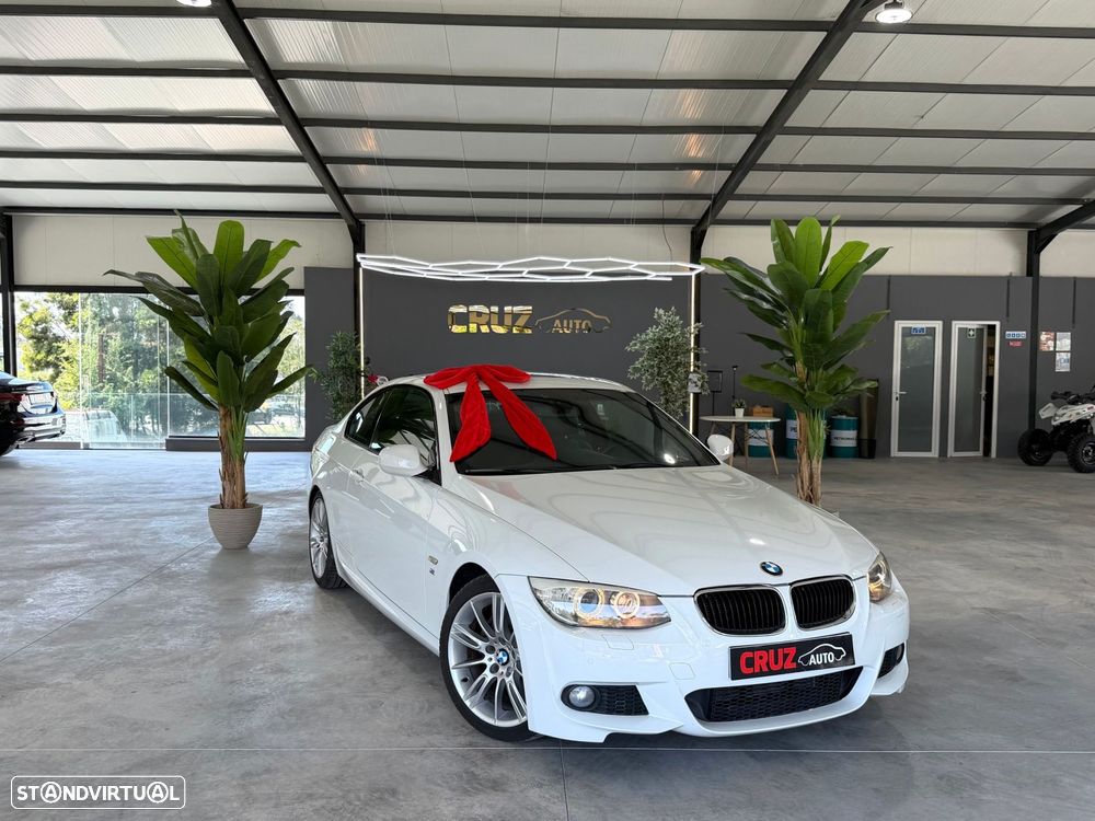 BMW 320 d Coupe Edição M — fotografia 17