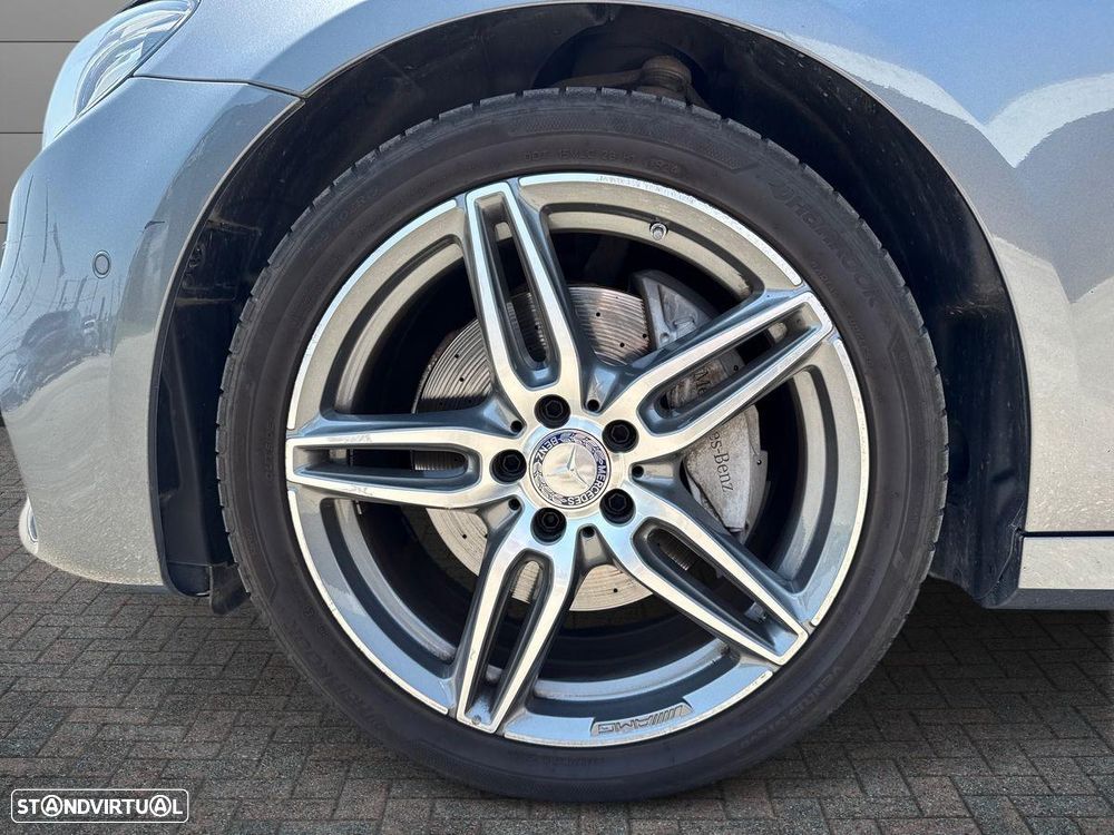 Mercedes-Benz E 220 d AMG 7L - 10