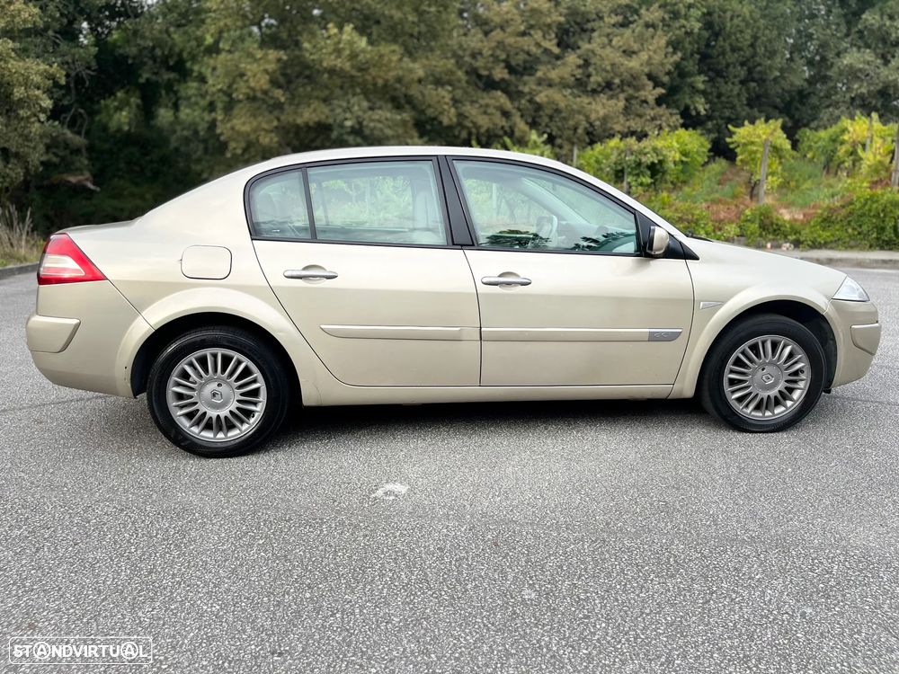 Renault Mégane 1.5 dCi Dynamique Luxe - 8