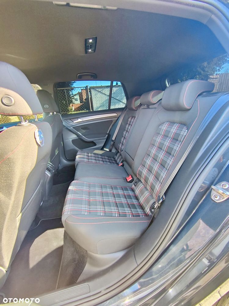 Volkswagen Golf GTI (BlueMotion Technology) DSG - 18