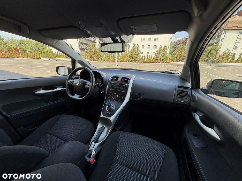 Toyota Auris 1.8 VVT-i Automatik Comfort - 12