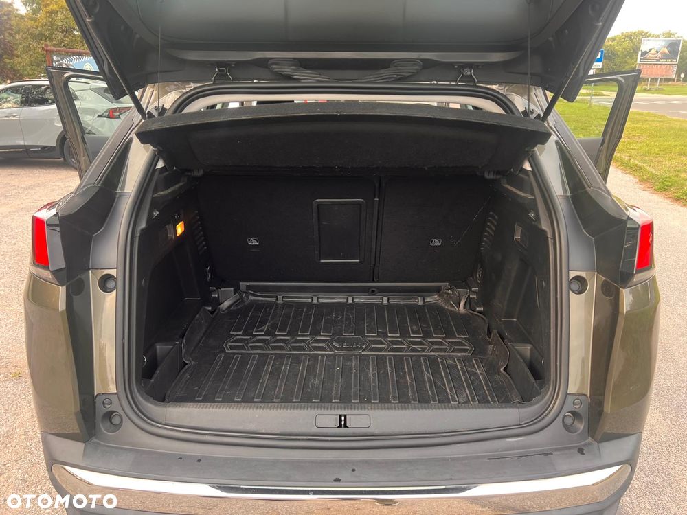 Peugeot 3008 1.5 BlueHDi Allure S&S EAT8 - 8