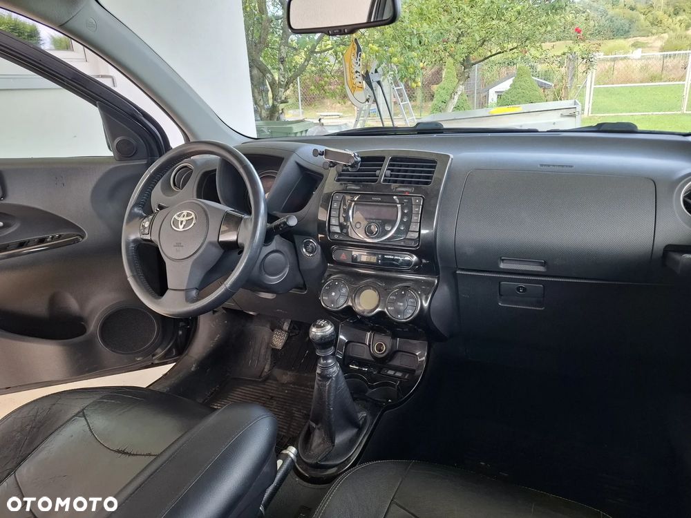 Toyota Urban Cruiser 1.4 D-4D 4x4 - 6