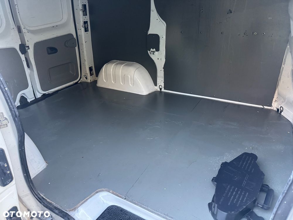 Opel Vivaro - 12