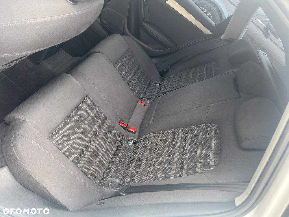 Audi A4 Avant 2.0 TDI DPF multitronic Attraction - 14