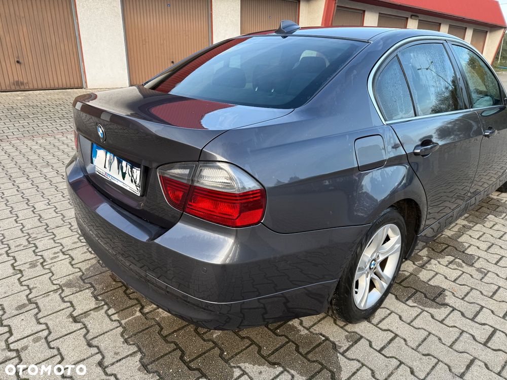 BMW Seria 3 318d - 22