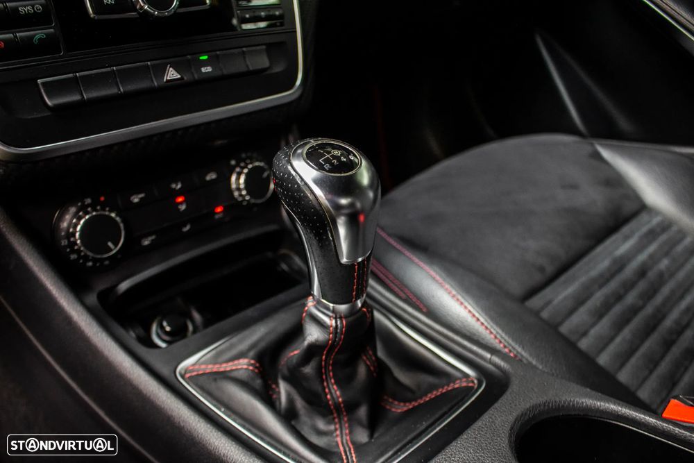 Mercedes-Benz A 180 CDI AMG Line - 19