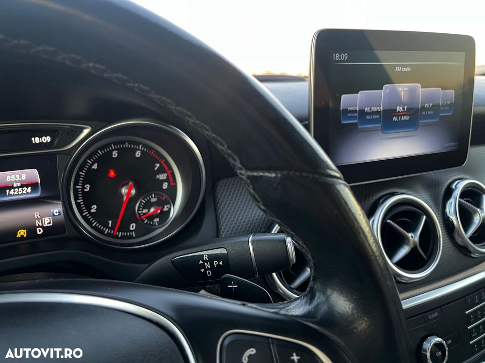 Mercedes-Benz GLA - 19