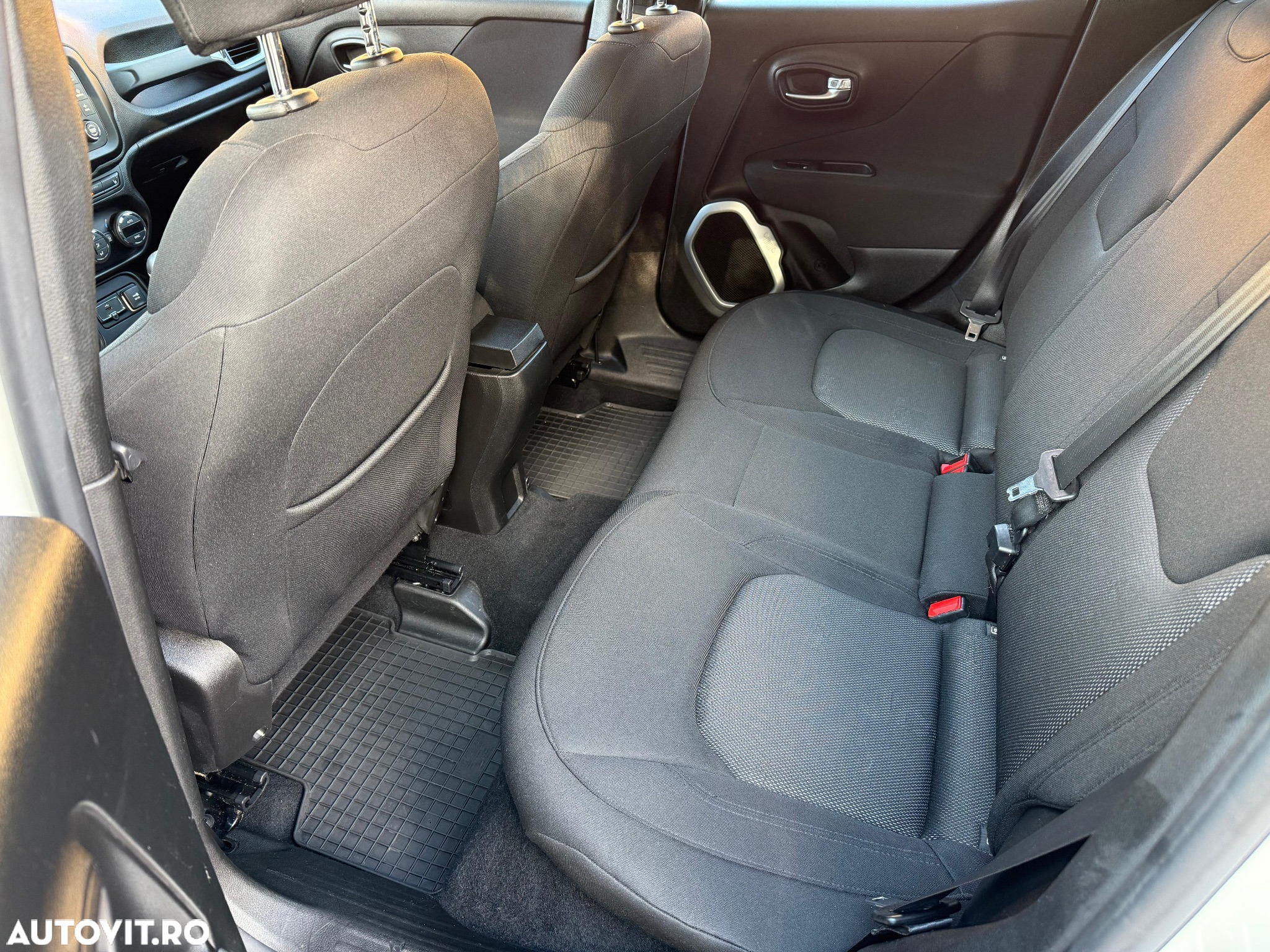Jeep Renegade 2.0 M-Jet 4x4 Longitude - 14
