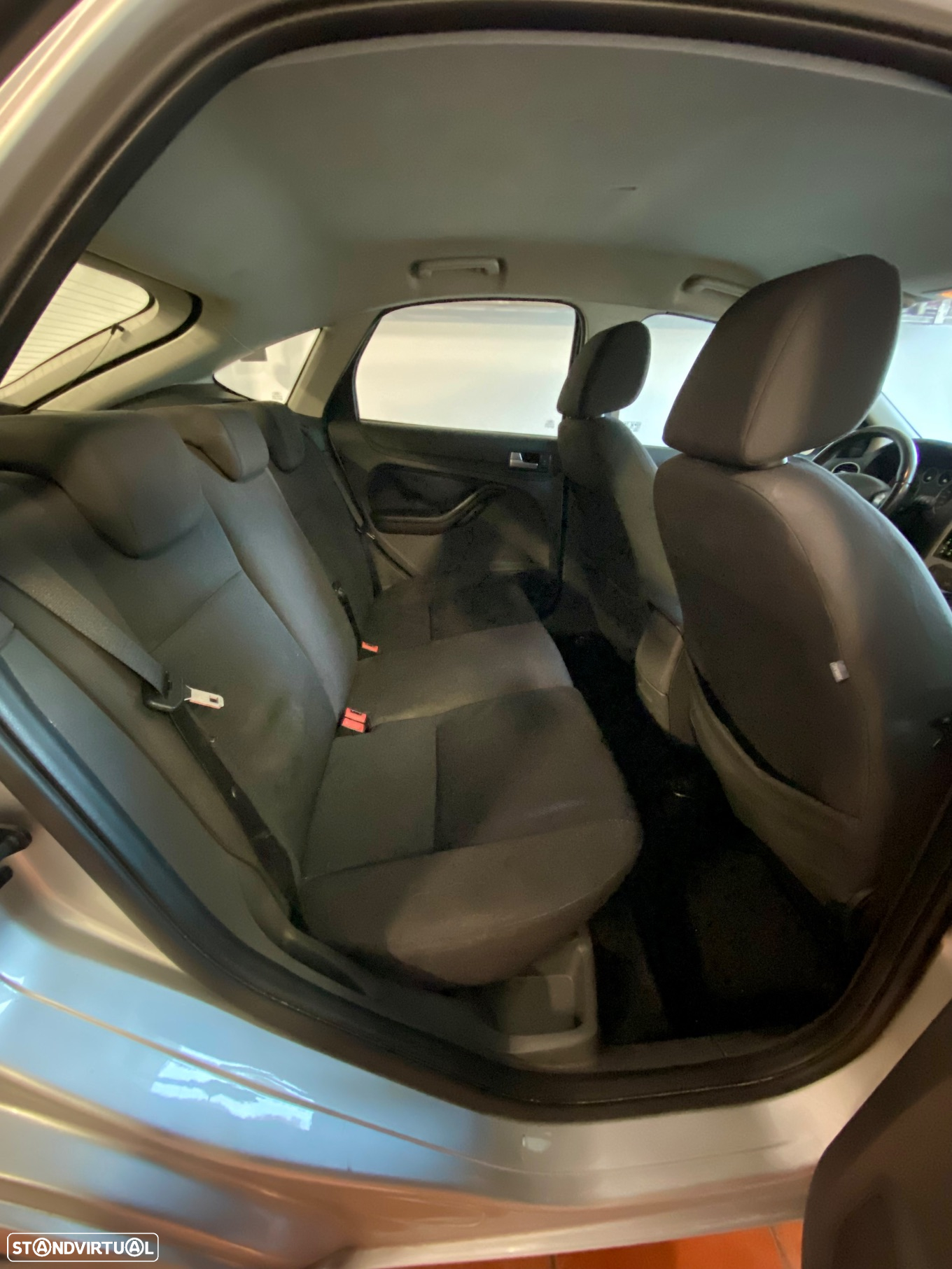 Ford Focus 1.4 16V Sport - 6