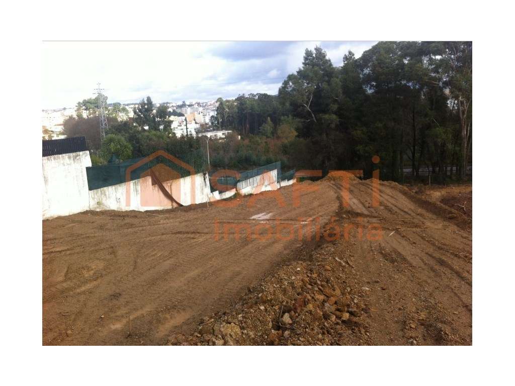 Terreno Urbano em São João da Madeira - Grande imagem: 2/7