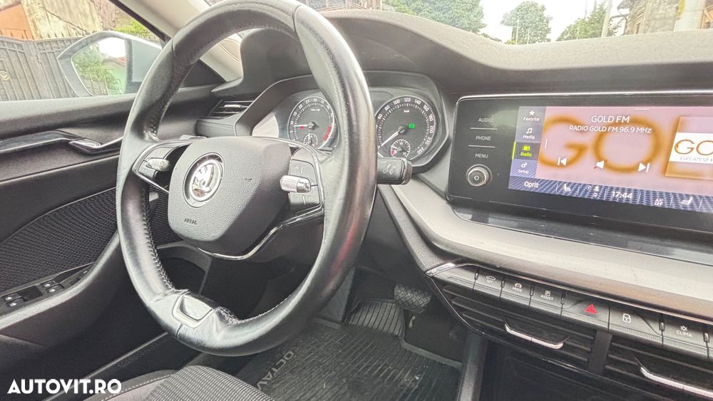 Skoda Octavia 2.0 TDI DSG Style - 14