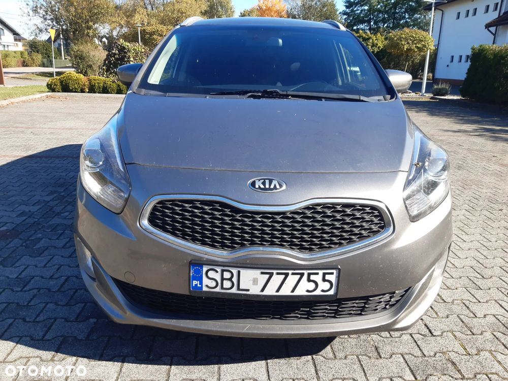 Kia Carens 1.7 CRDi 115 Dream Team Edition - 8