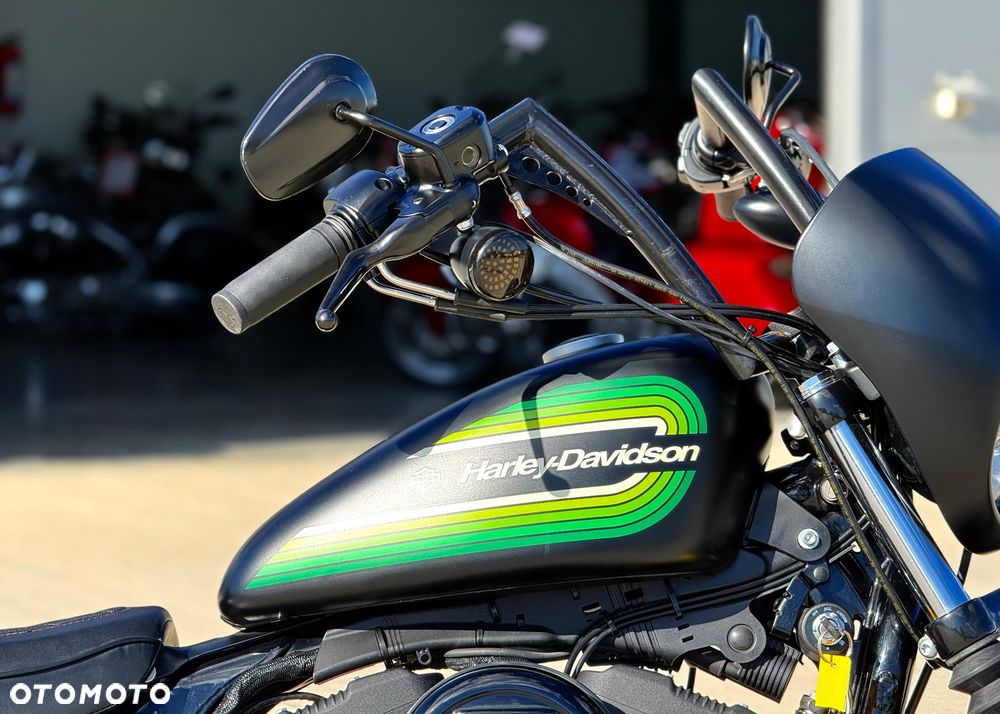 Harley-Davidson Sportster Iron 1200 - 24