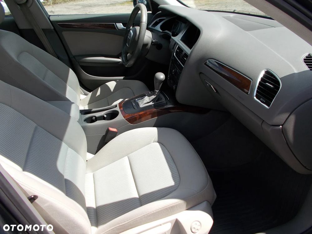 Audi A4 Avant 2.0 TDI Multitronic - 11