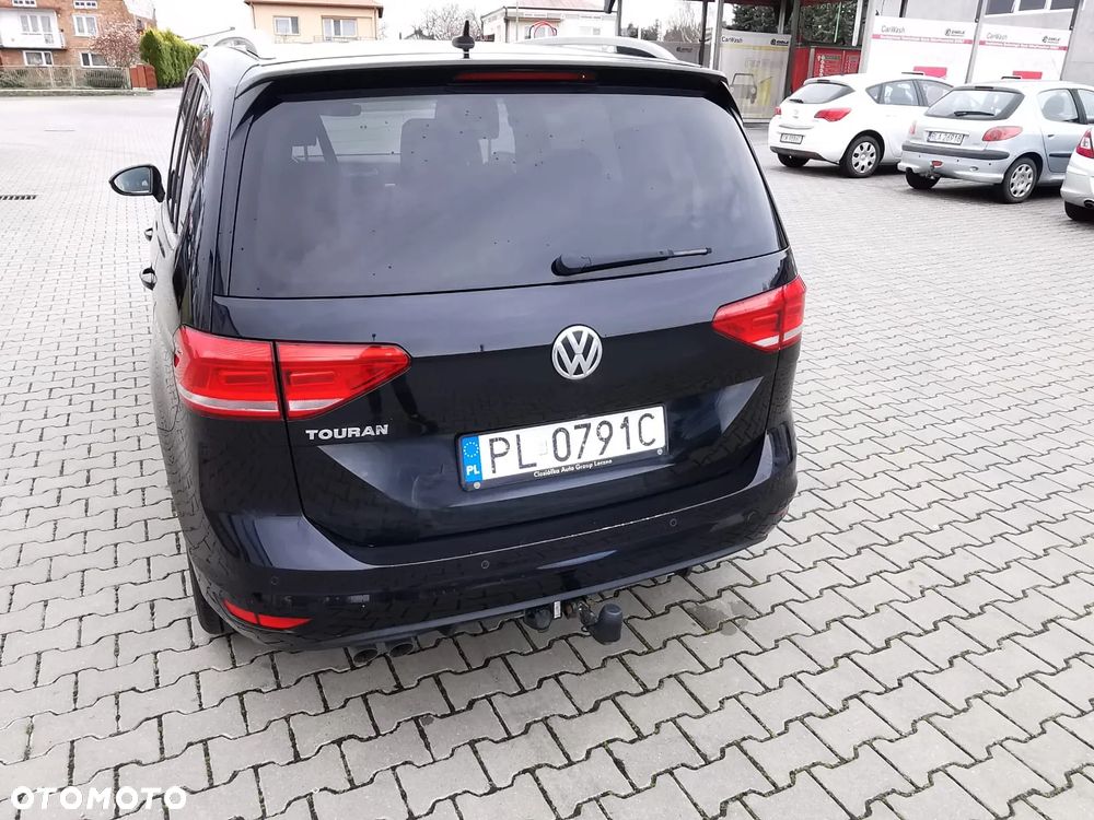 Volkswagen Touran 2.0 TDI BMT Highline DSG - 9