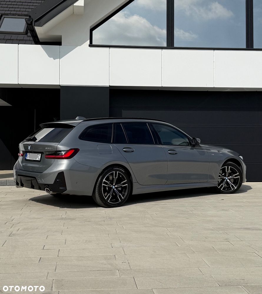 BMW Seria 3 330i xDrive M Sport sport - 32