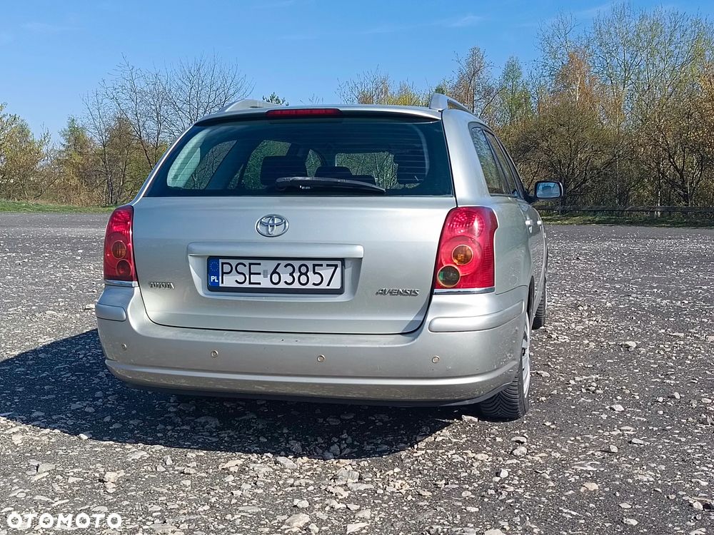 Toyota Avensis - 5
