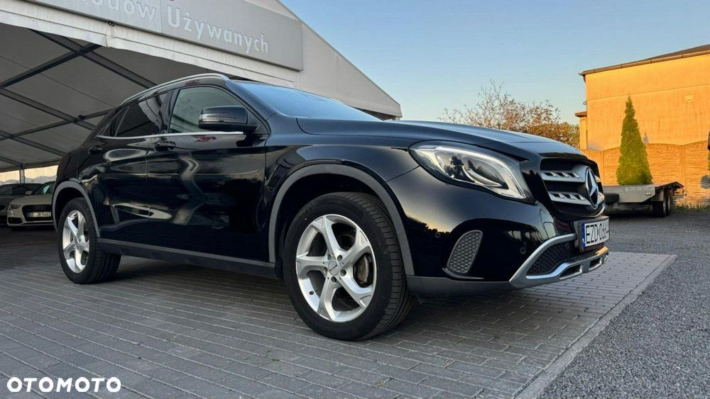 Mercedes-Benz GLA - 5