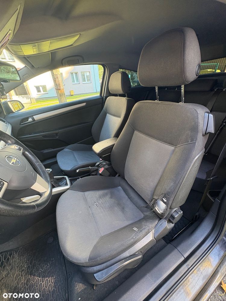 Opel Astra 1.8 Sport - 9