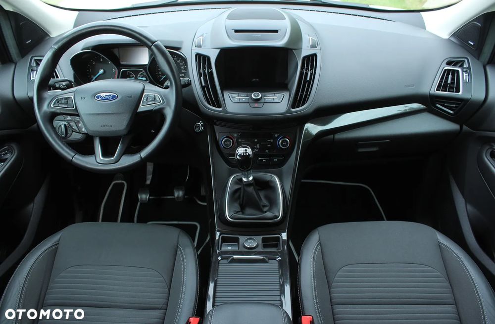 Ford Kuga - 20