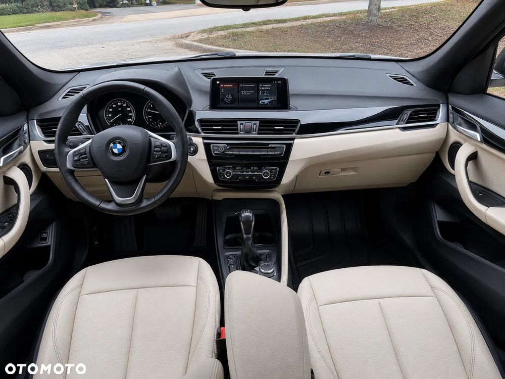 BMW X1 xDrive25i Advantage - 6