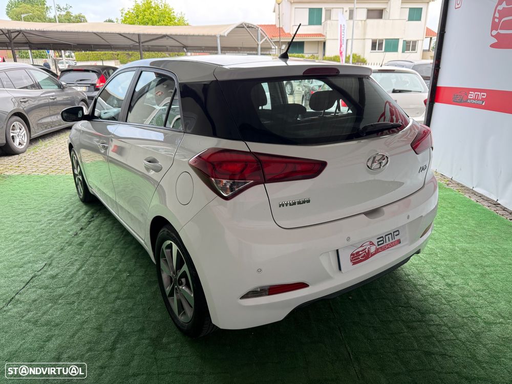 Hyundai i20 1.2 Blue LED - 8