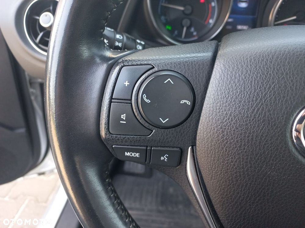 Toyota Auris 1.6 D-4D Premium - 15