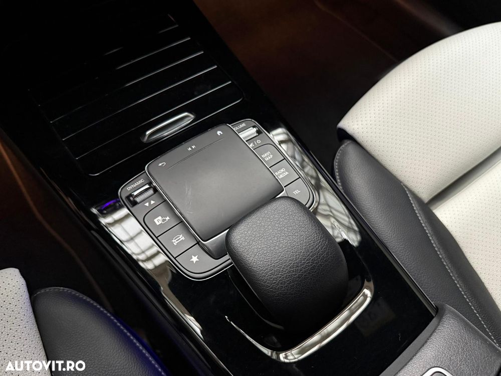 Mercedes-Benz CLA 220 4Matic 7G-DCT AMG Line - 28