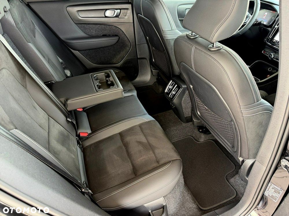Volvo XC 40 - 29