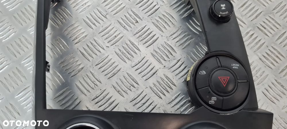 SsangYong Actyon Ramka Radia - 7