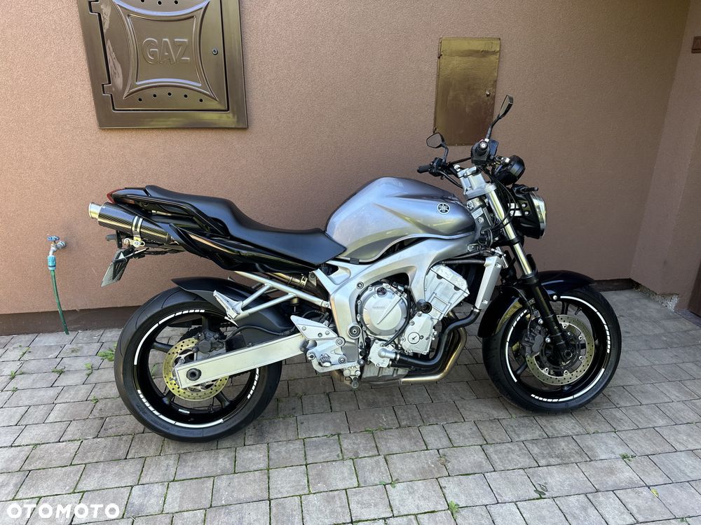 Yamaha FZ6 - 1