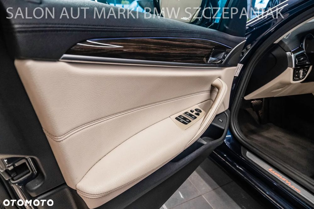 BMW Seria 5 520d xDrive Luxury Line - 20
