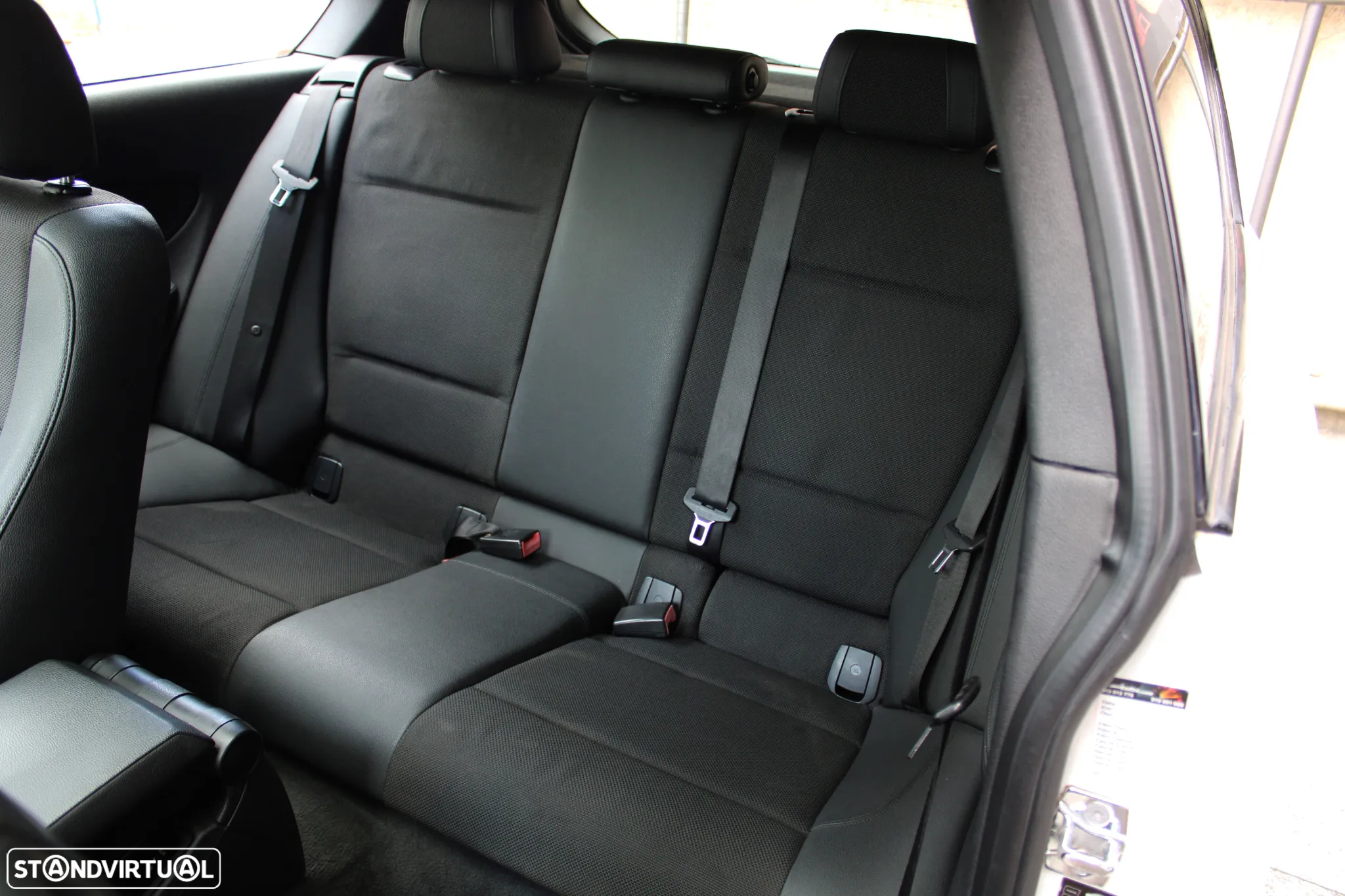 BMW 118 d Pack M - 23