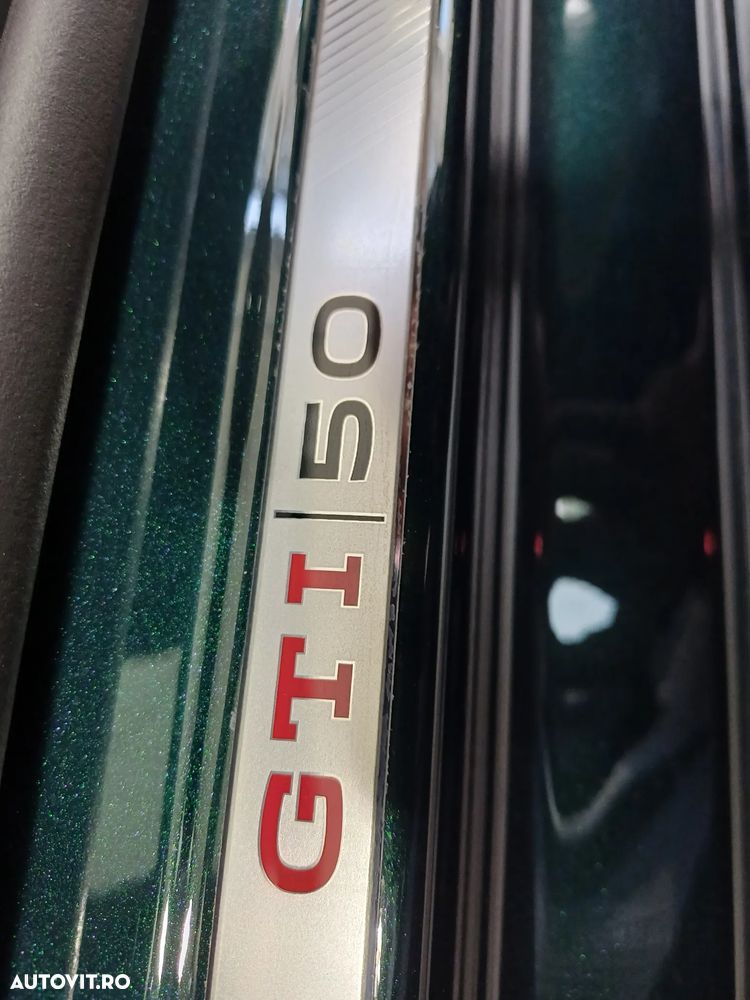 Volkswagen Golf - 10