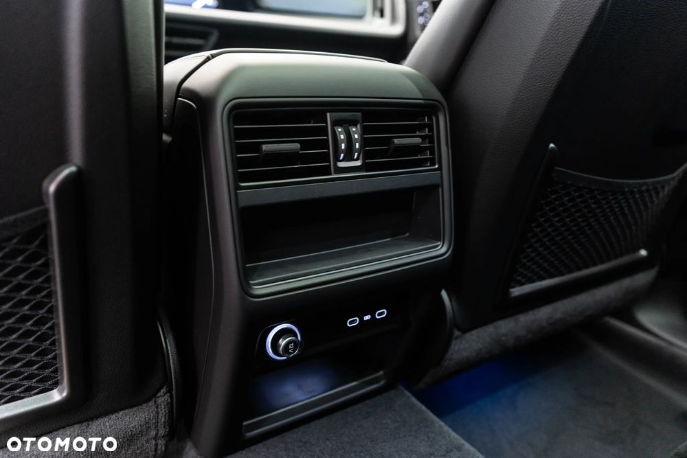 Porsche Cayenne E-Hybrid PHEV Black Edition - 33