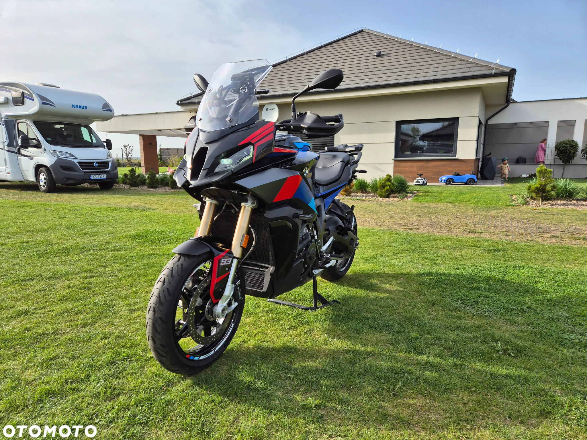 BMW S - 4