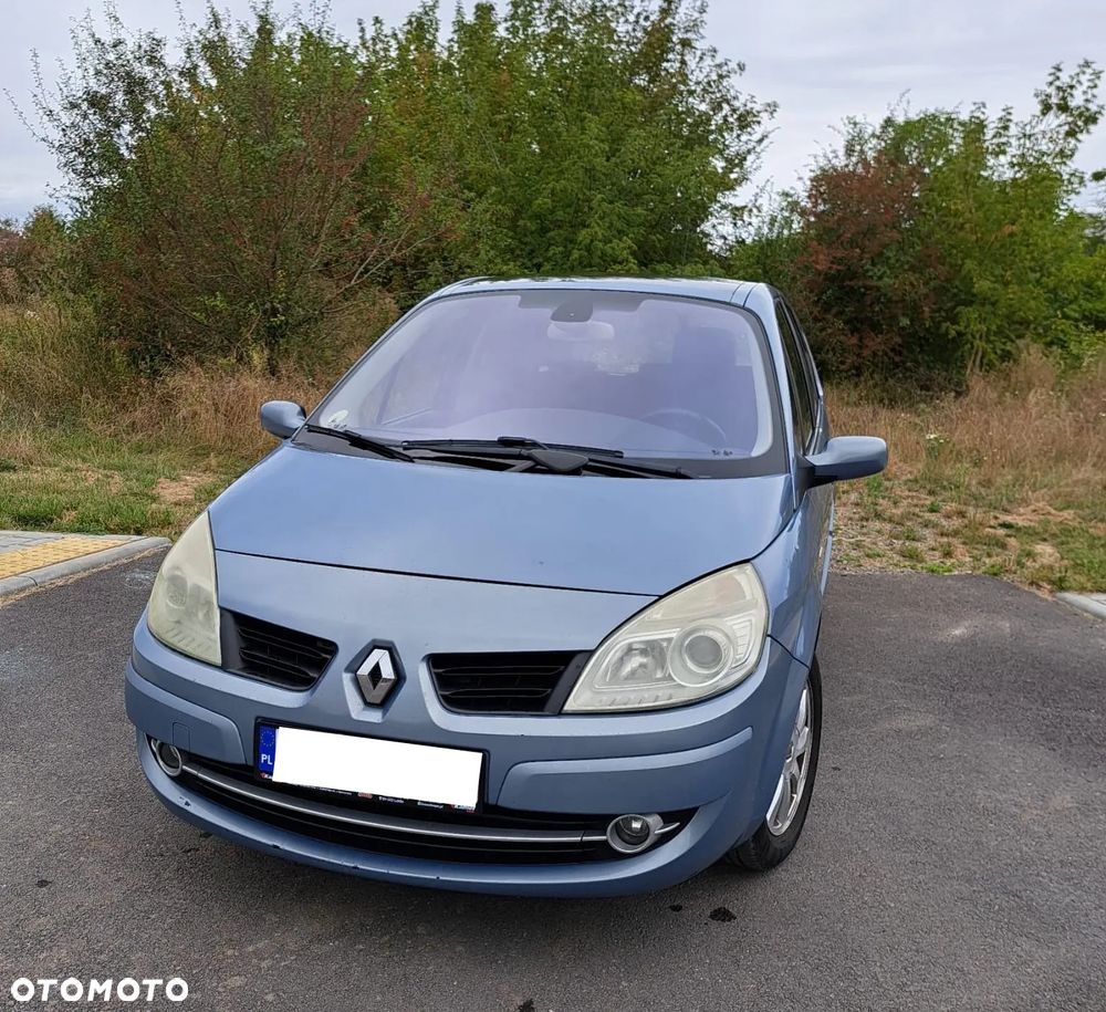 Renault Grand Scenic - 1
