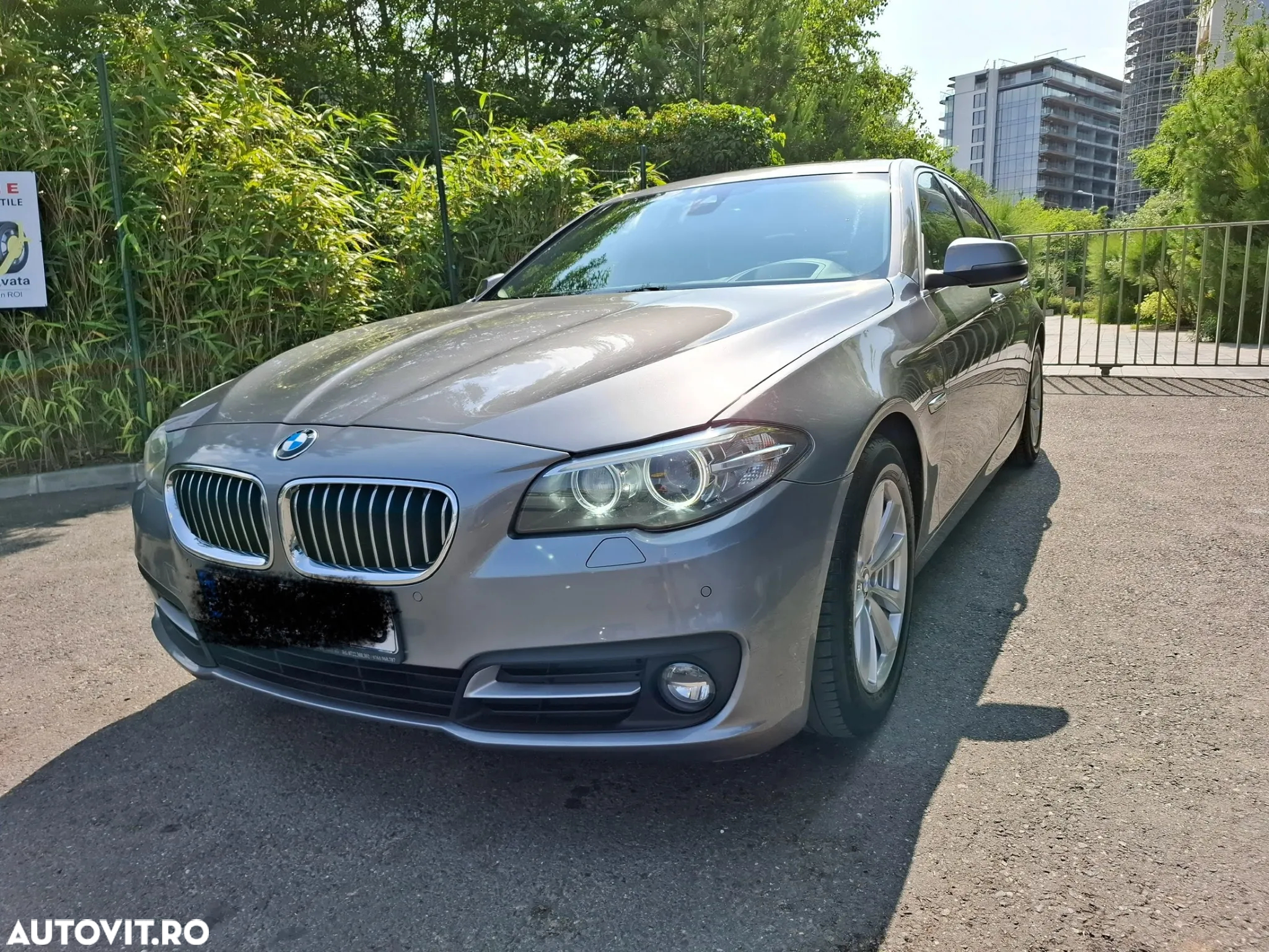 BMW Seria 5 525d xDrive Aut. Luxury Line - 18