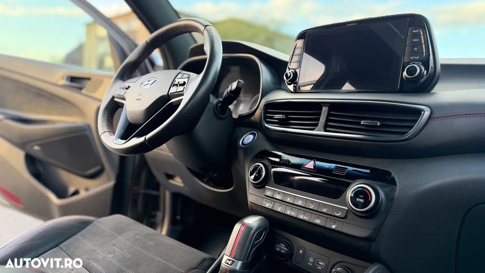 Hyundai Tucson 2.0 CRDI 4WD 8AT Luxury - 19