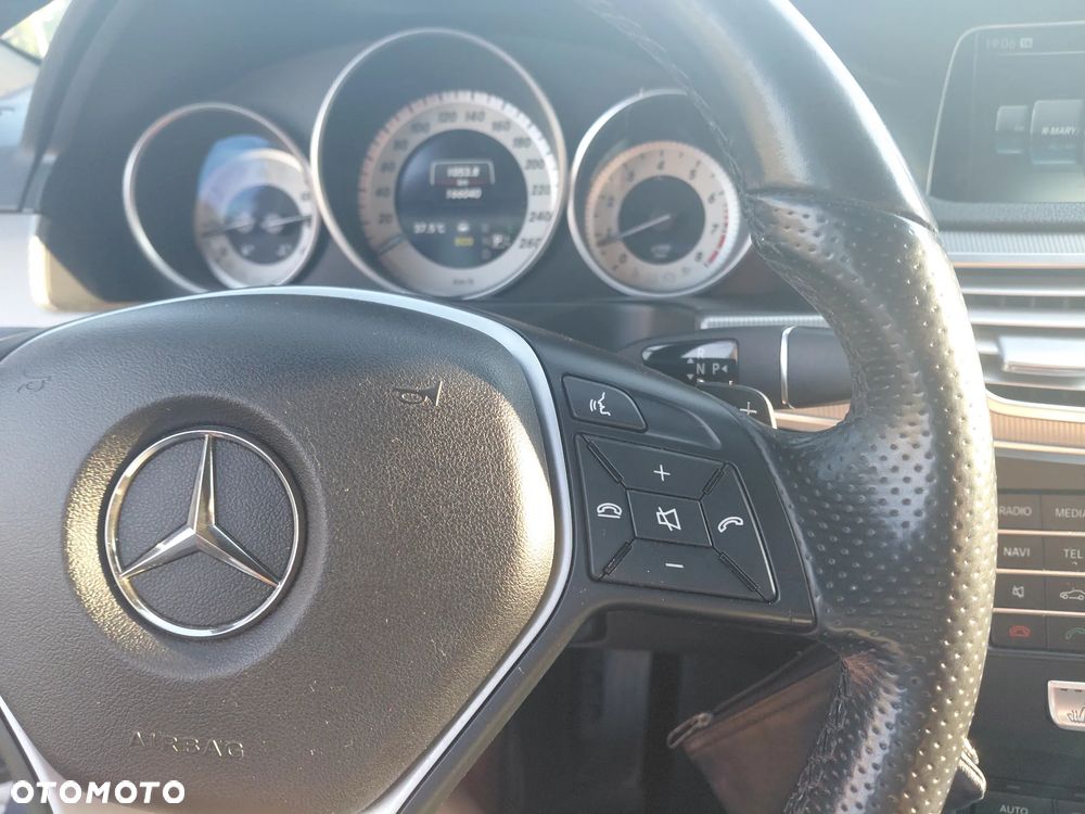 Mercedes-Benz Klasa E 400 4Matic 7G-TRONIC Elegance - 14