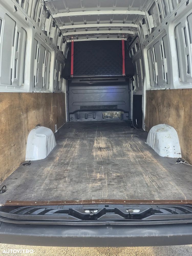 Mercedes-Benz SPRINTER - 15