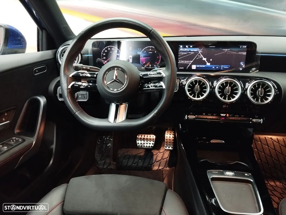 Mercedes-Benz A 180 d 8G-DCT AMG Line - 14