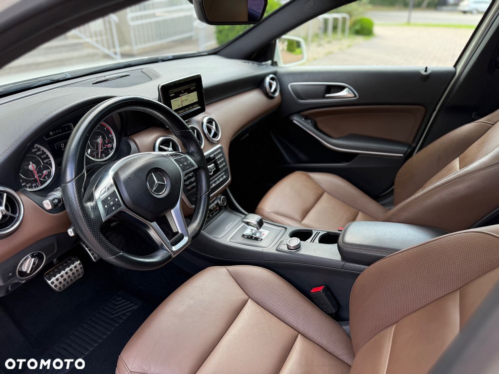 Mercedes-Benz Klasa A 45 AMG 4-Matic - 12